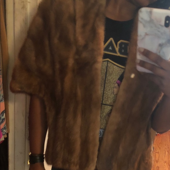 Real Mink Fur Shawl - Picture 2 of 3